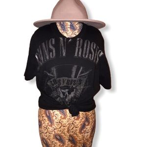 Guns and roses 🥀 band tee🌙